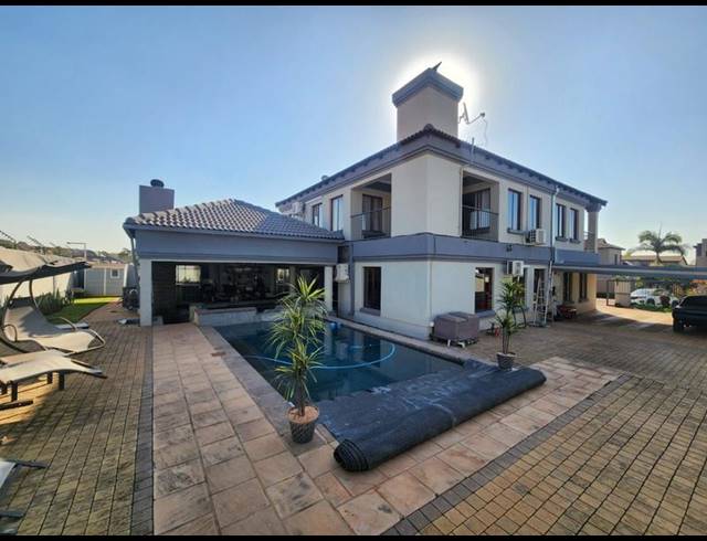 3 BEDROOM HOUSE FOR SALE IN ZAMBEZI COUNTRY ESTATE